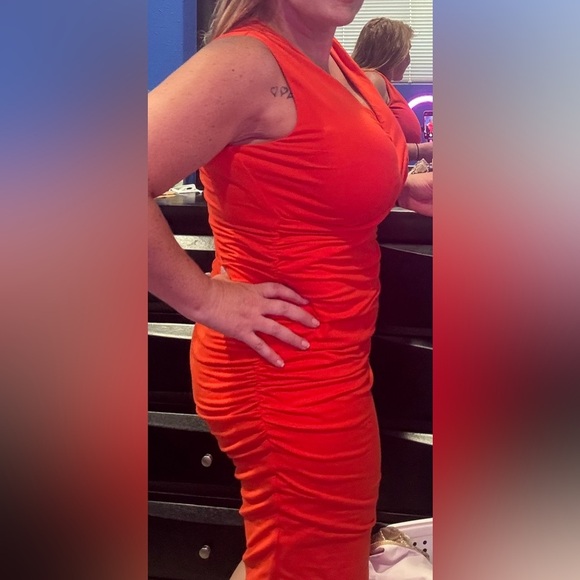 Boden Bold Orange ruched midi dress - Picture 3 of 7